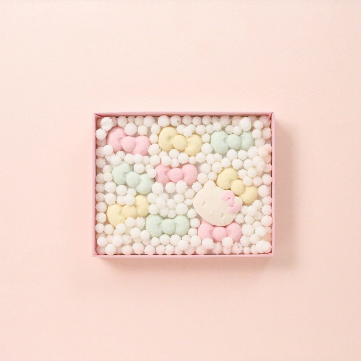 暦〈Hello Kitty × 亀屋良長〉 | 創業1803年の京菓子司 亀屋良長